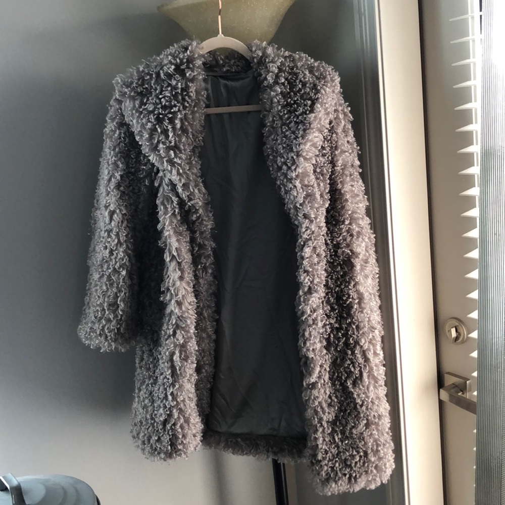 Fuzzy coat - small
